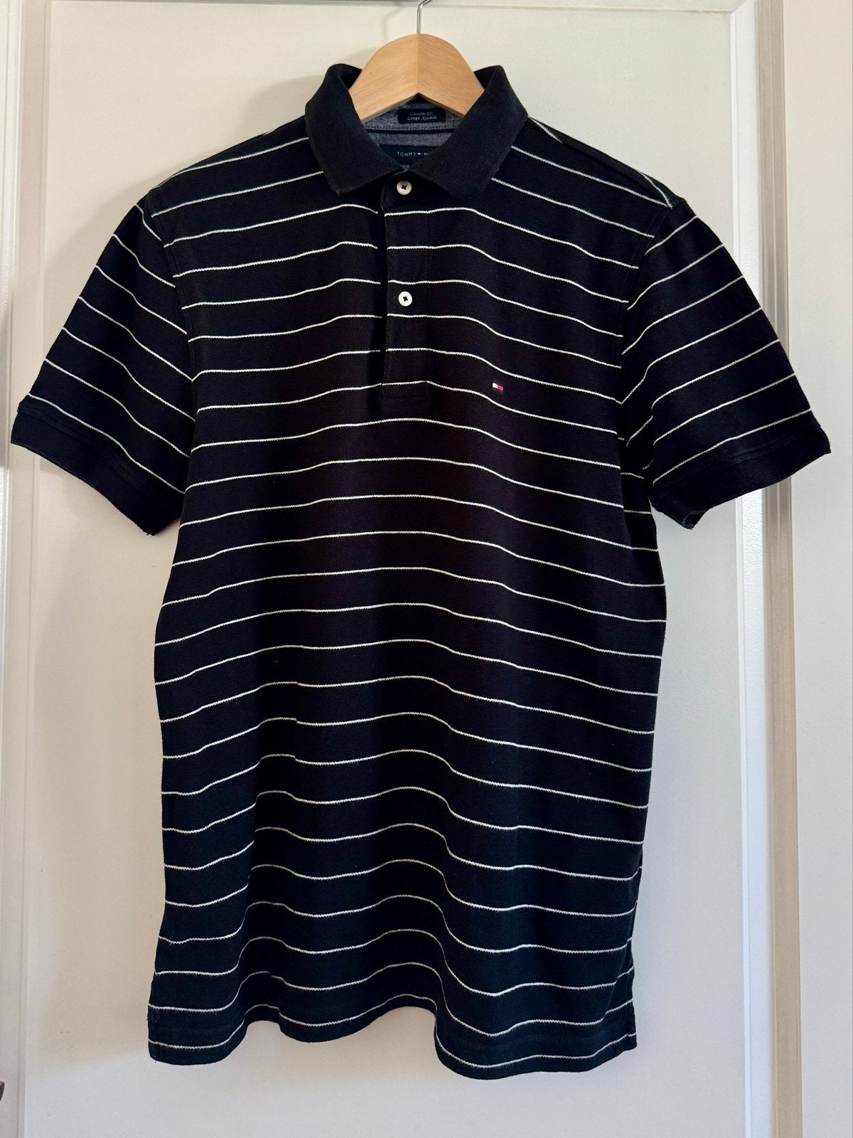 Tommy Hilfiger Custom Fit Polo - Zwart met witte strepen, Ophalen of Verzenden, Gedragen, Maat 48/50 (M), Zwart