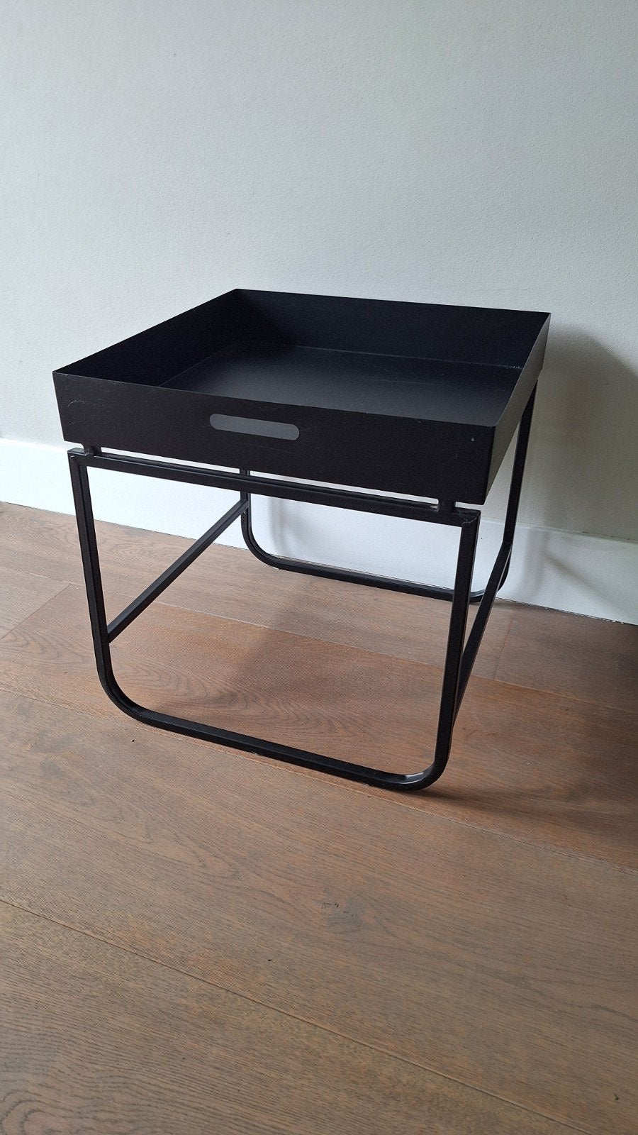 Bijzettafel zwart staal 40x40x40 cm, Ophalen, Zo goed als nieuw, Vierkant, Metaal of Aluminium