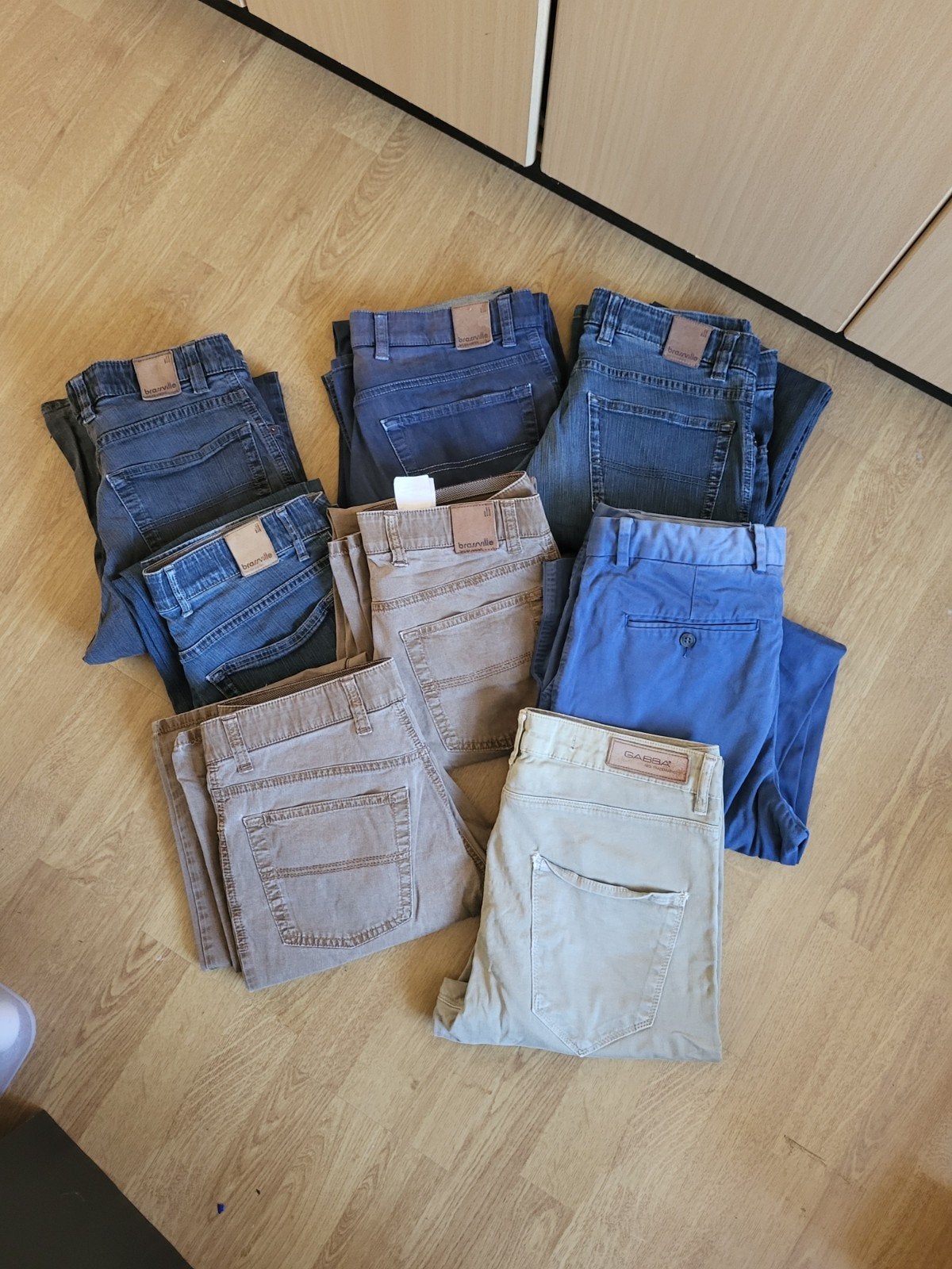 Diverse broeken: beige, blauwe spijkerbroeken, taille 42, Ophalen of Verzenden, Gedragen, Blauw, W40 - W42 (confectie 56/58)