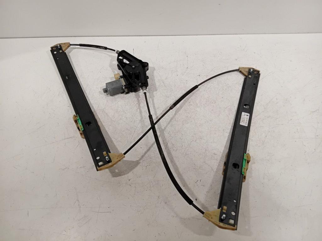 Raammechaniek elektrisch links voor Skoda Octavia, Onderdelen@venauto.nl, Van der Ven Autorecycling B.V., Gebruikt, Ettenseweg 76, 4706 PB Roosendaal, The Netherlands