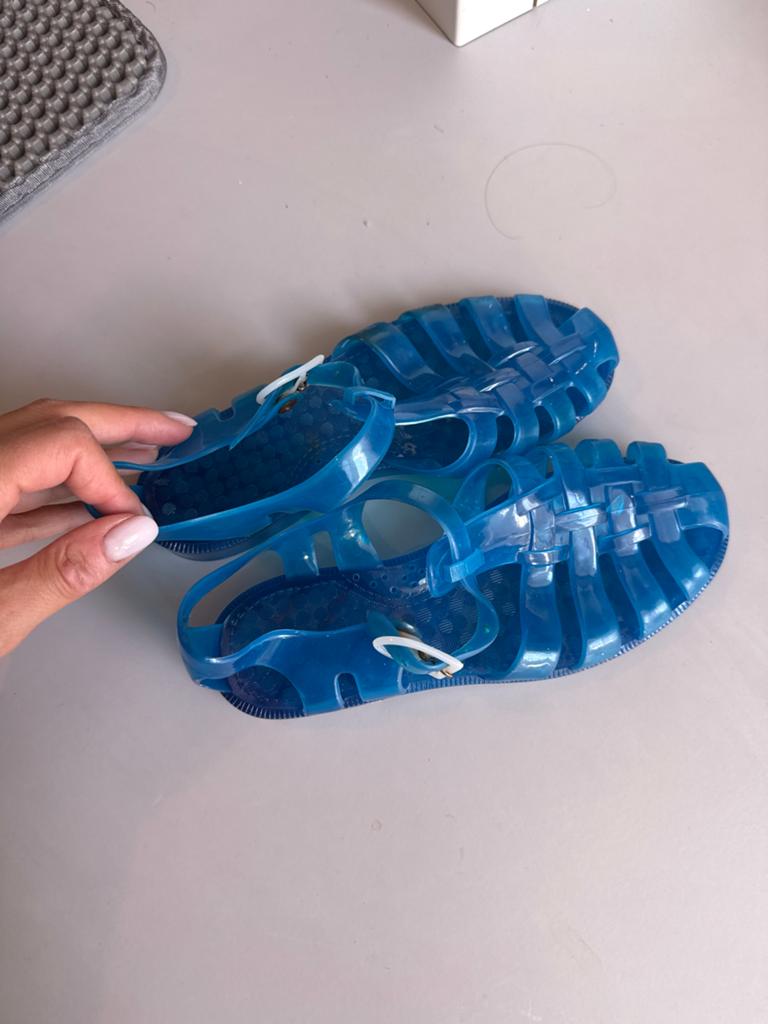 Gratis watersandalen maat 34, Ophalen, Gebruikt, Jongen of Meisje