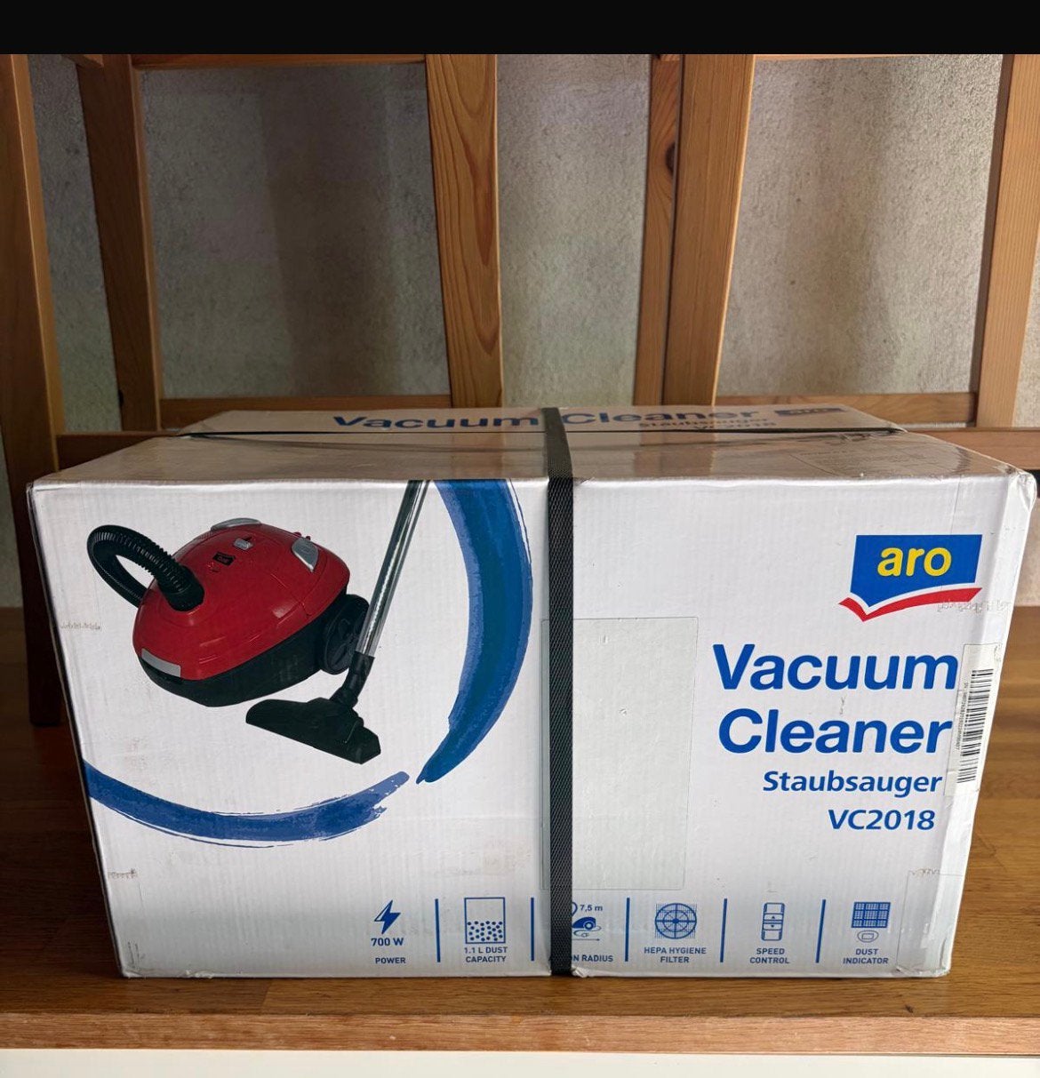 Aro Stofzuiger VC2018 - 700W met HEPA filter, Witgoed en Apparatuur, Stofzuigers, Stofzak, Overige merken, Nieuw, Ophalen of Verzenden