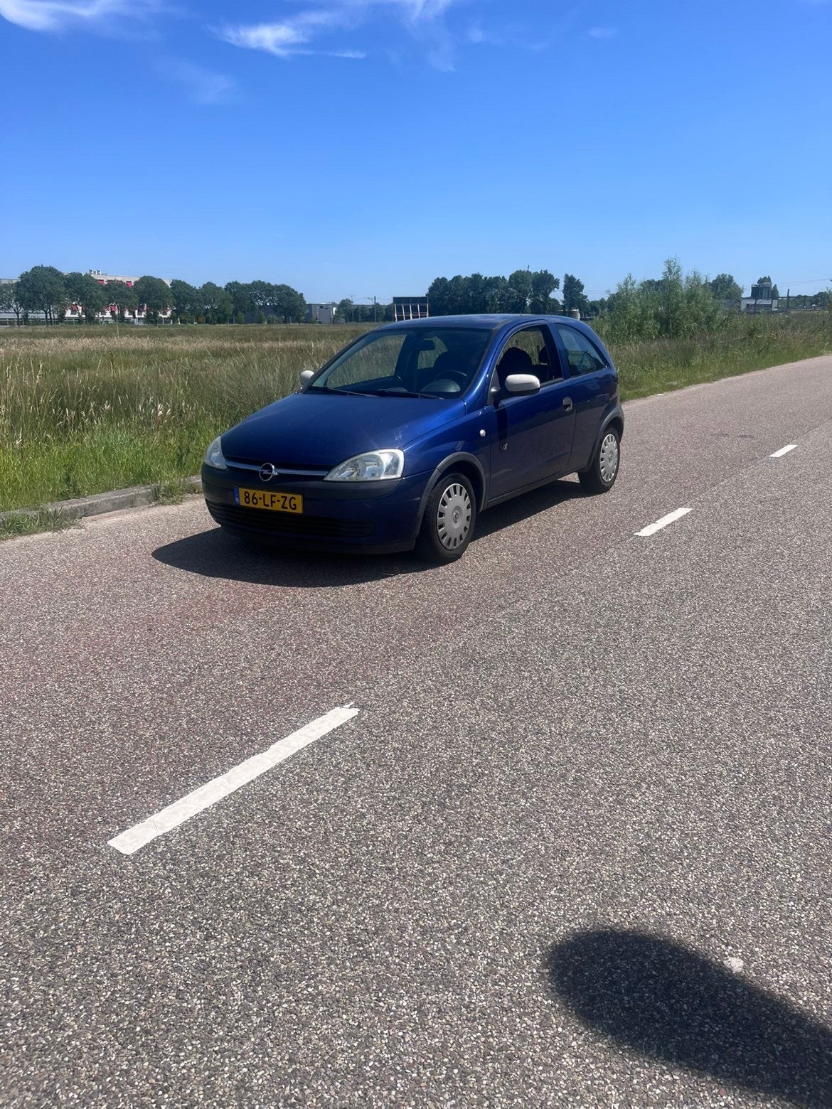 Opel Corsa 1.2 16V 3D 2002 Blauw Nieuwe APK Lage KM’S, Auto's, Voorwielaandrijving, 450 kg, 74 pk, 31 €/maand