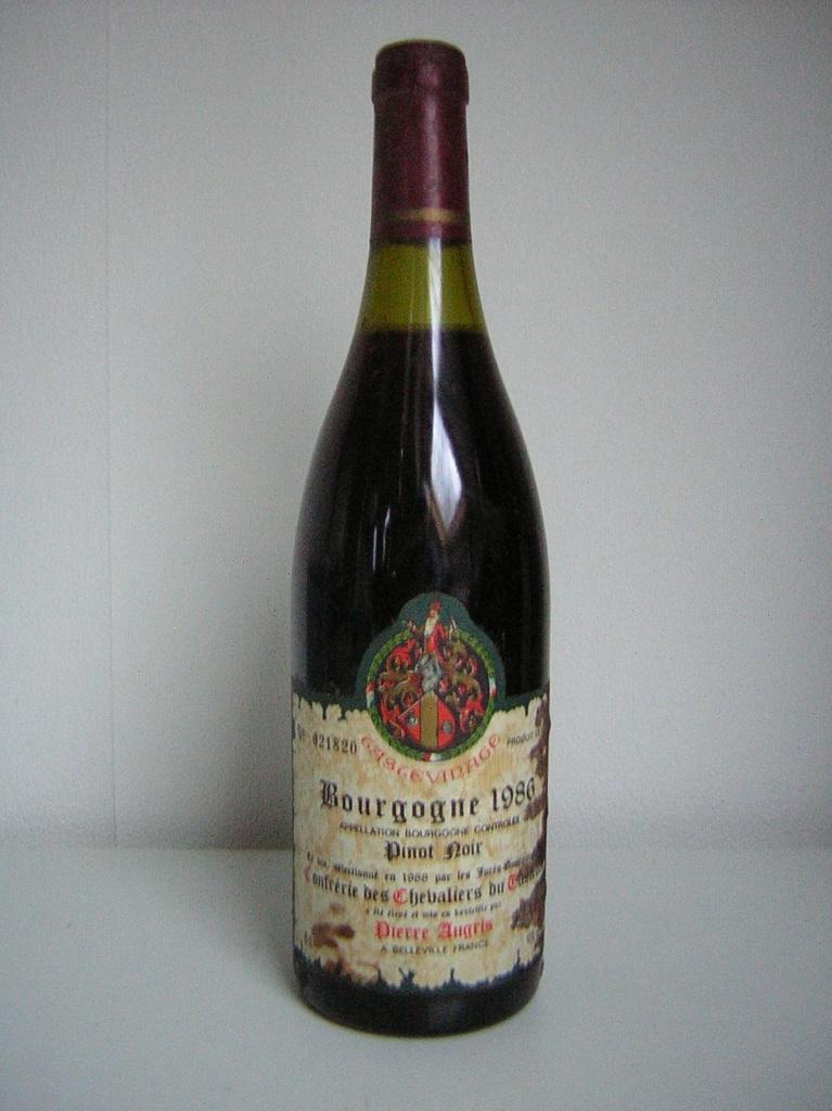wijn vintage 1986 Bourgogne Tastevinage - 40 Jaar Oud, Frankrijk, Nieuw, Ophalen of Verzenden, Rode wijn