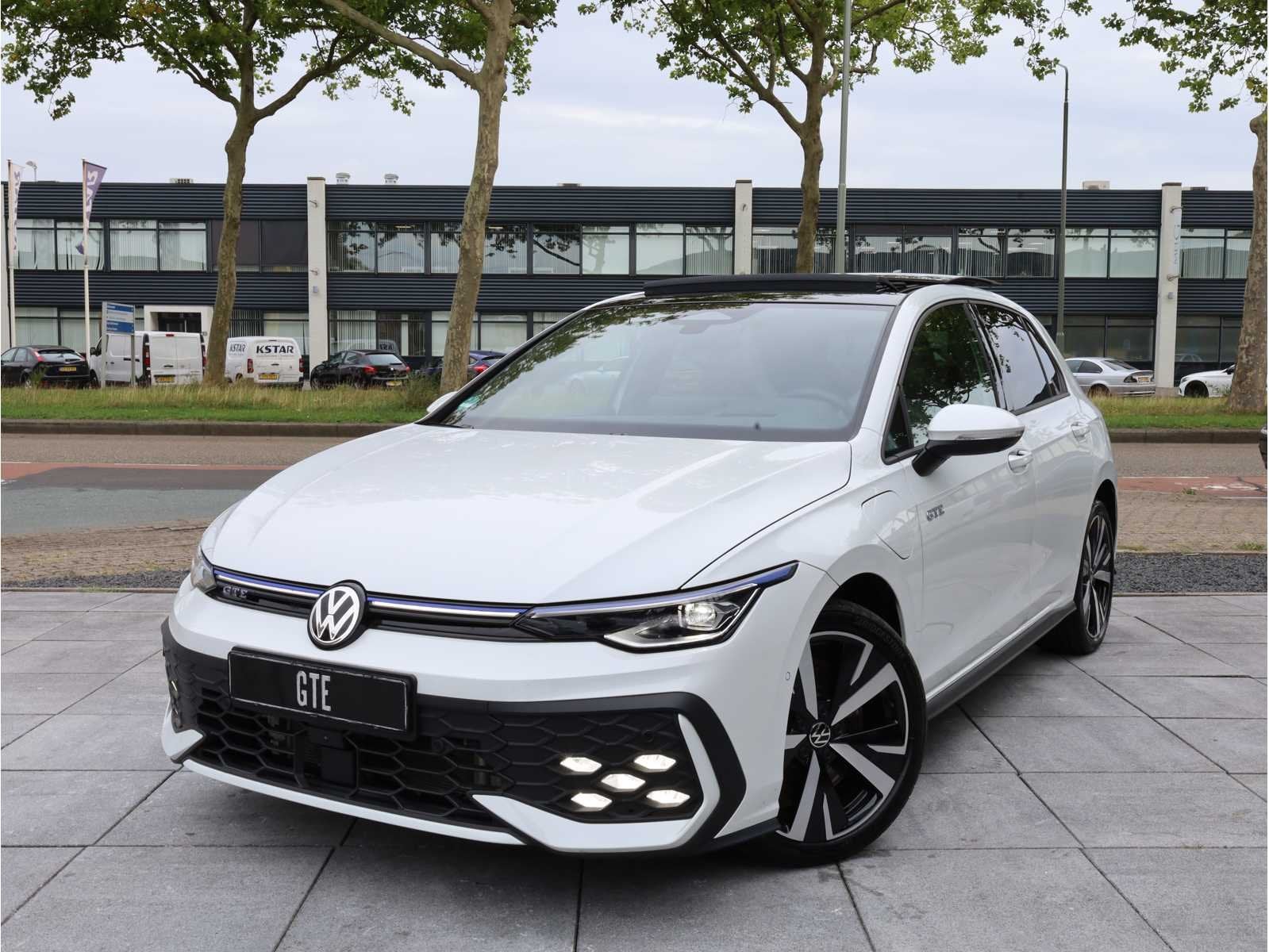 Volkswagen Golf GTE 1.5 eHybrid PHEV 272PK Automaat 2025 Gar, Auto's, Automaat, Gebruikt, Overige brandstoffen, Bedrijf