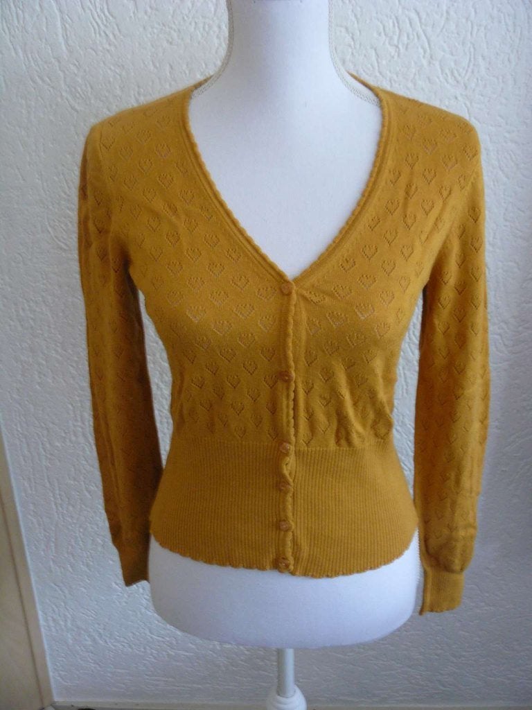 Oker geel King Louie hartjes ajour vest maat M., Kleding | Dames, Maat 38/40 (M), Geel, Ophalen of Verzenden, Zo goed als nieuw