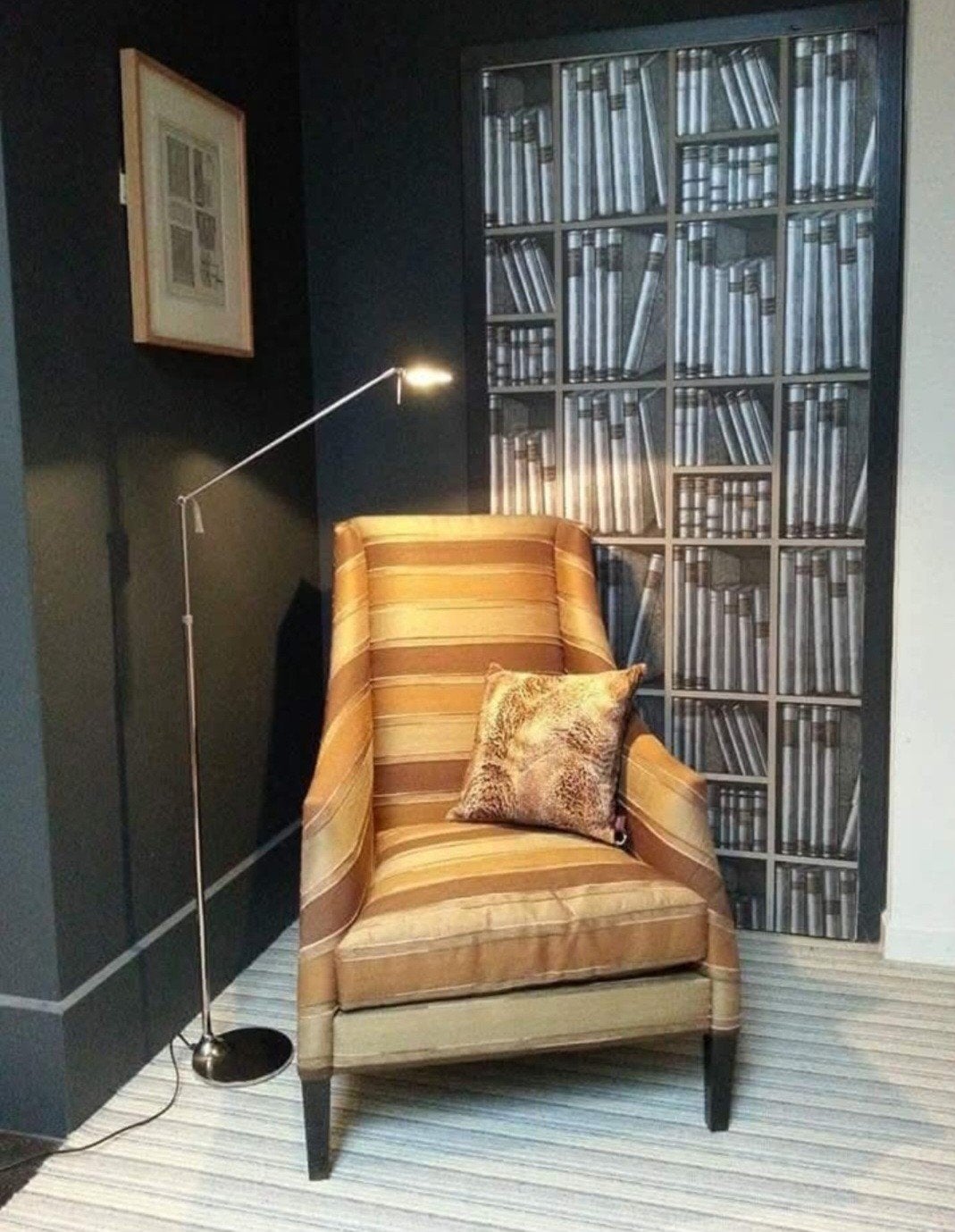 John Hutton Angel fauteuil in Jim Thompson stof - Nieuwstaat, Huis en Inrichting, Ophalen, Design, Modern, 75 tot 100 cm, Zo goed als nieuw
