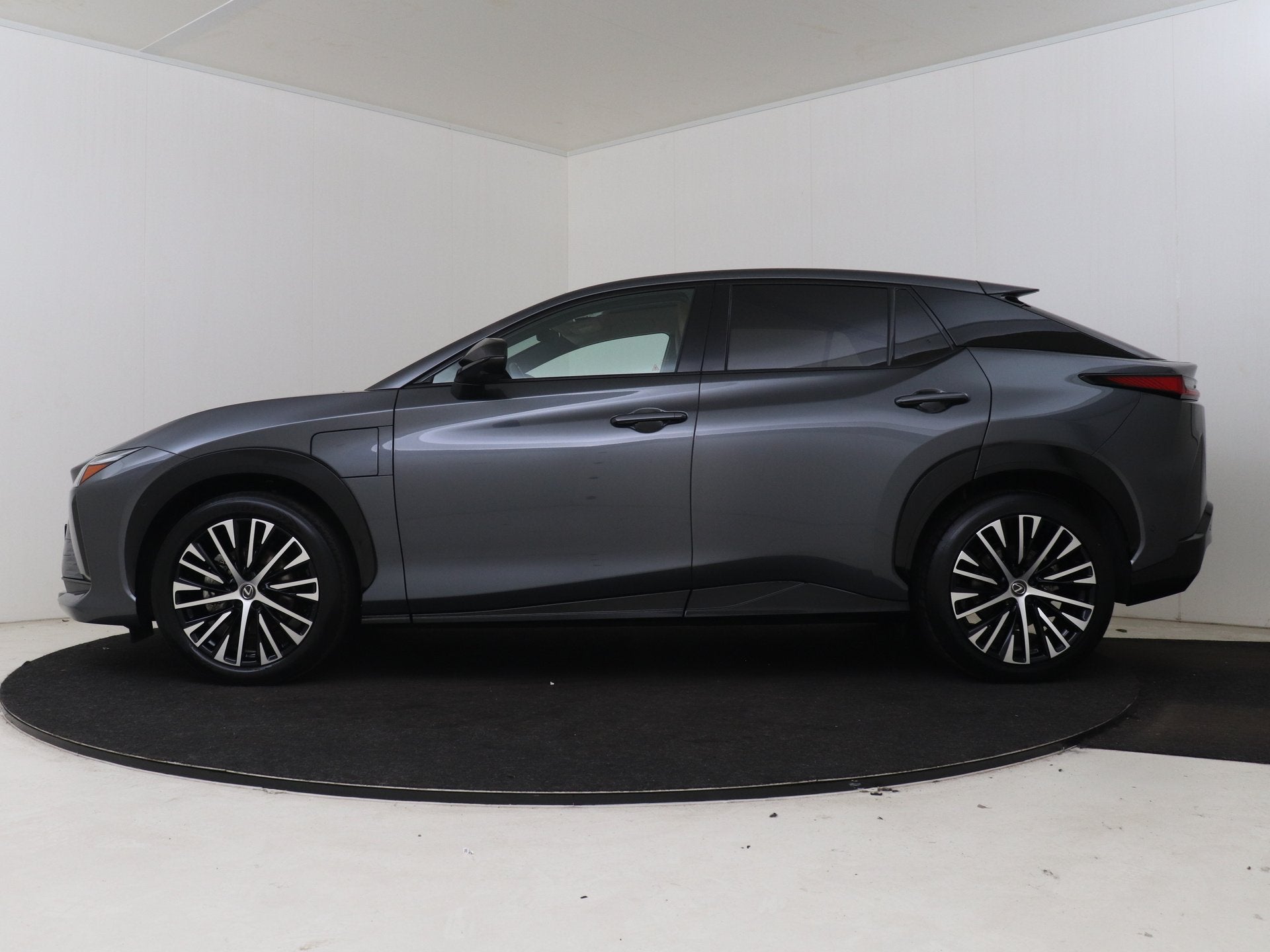 Lexus RZ 450e President Line 71 kWh | BTW Voertuig | | Mark, Auto's, Gebruikt, 71 kWh, Alcantara, Origineel Nederlands