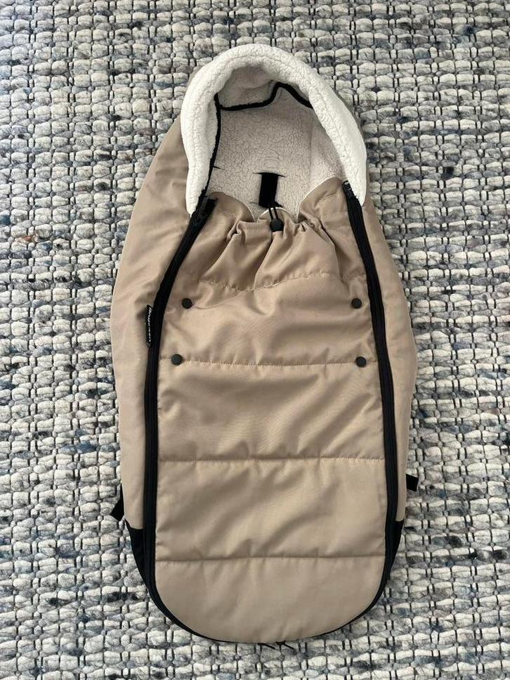 Yoyo kinderwagen voetenzak beige/zwart, Ophalen of Verzenden, Zo goed als nieuw, Overige merken