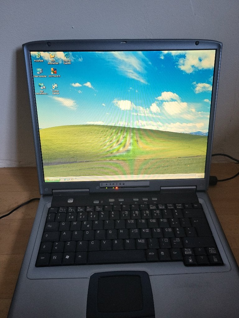 Toshiba Satellite-serie laptop met oplader vintage/retro, Verzenden