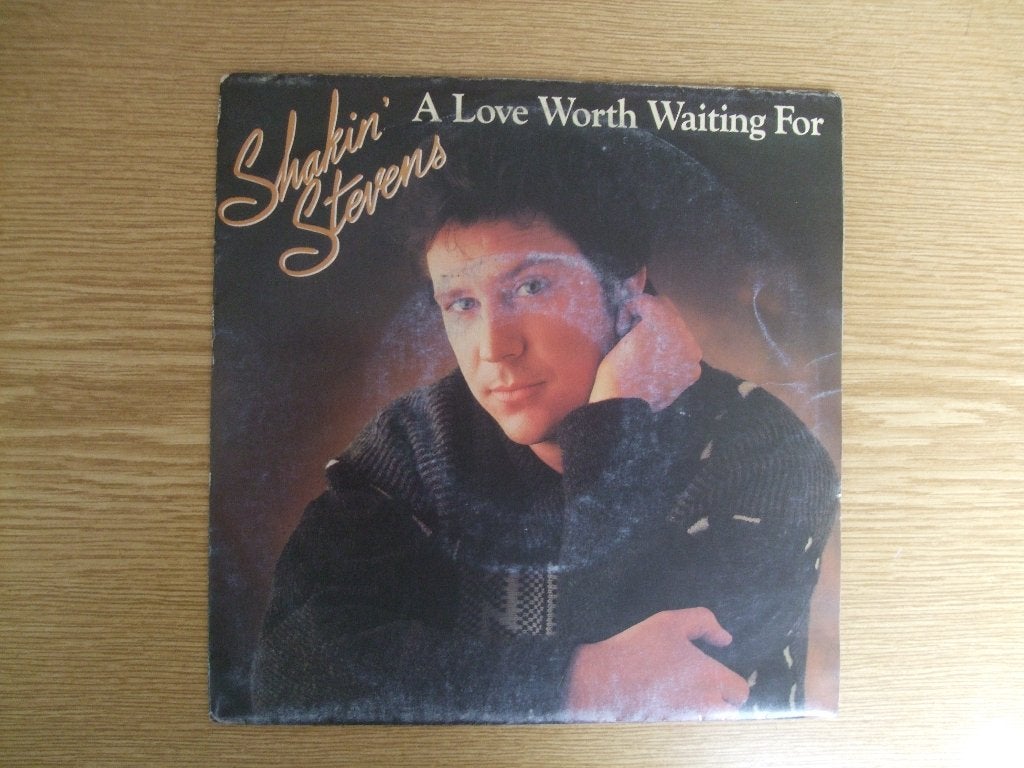 SHAKIN' STEVENS    A LOVE WORTH WAITING FOR / AS LONG AS, 7 inch, Ophalen of Verzenden, Zo goed als nieuw, Rock en Metal