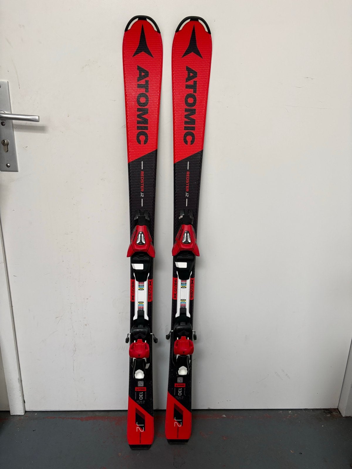 Atomic Redster J2 ski's 130cm met bindingen, Ophalen, Gebruikt, 100 tot 140 cm, Carve