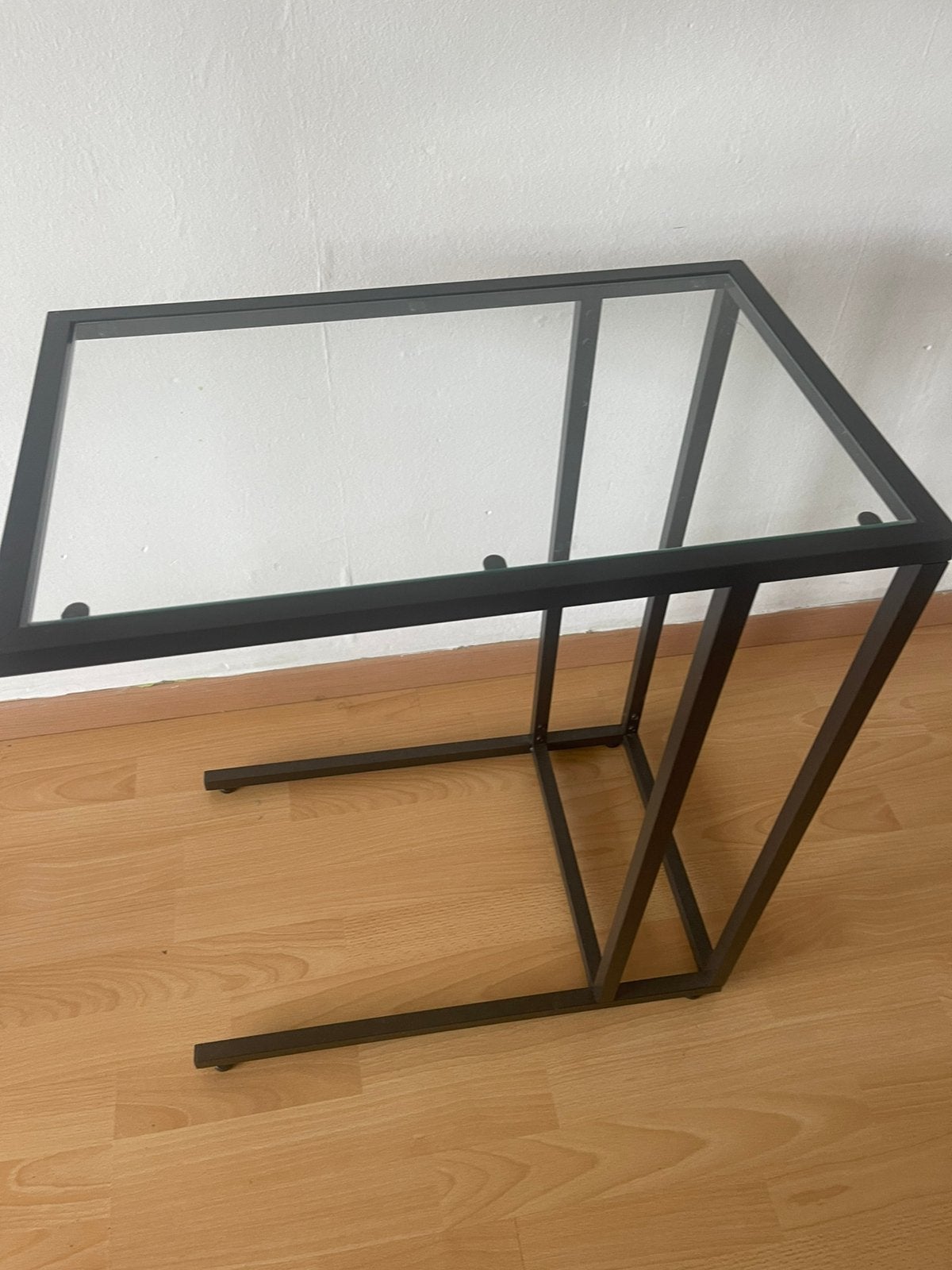 IKEA VITTSJO  Bijzet/ laptoptafel, Huis en Inrichting, Minder dan 55 cm, Rond, Zo goed als nieuw, Ophalen