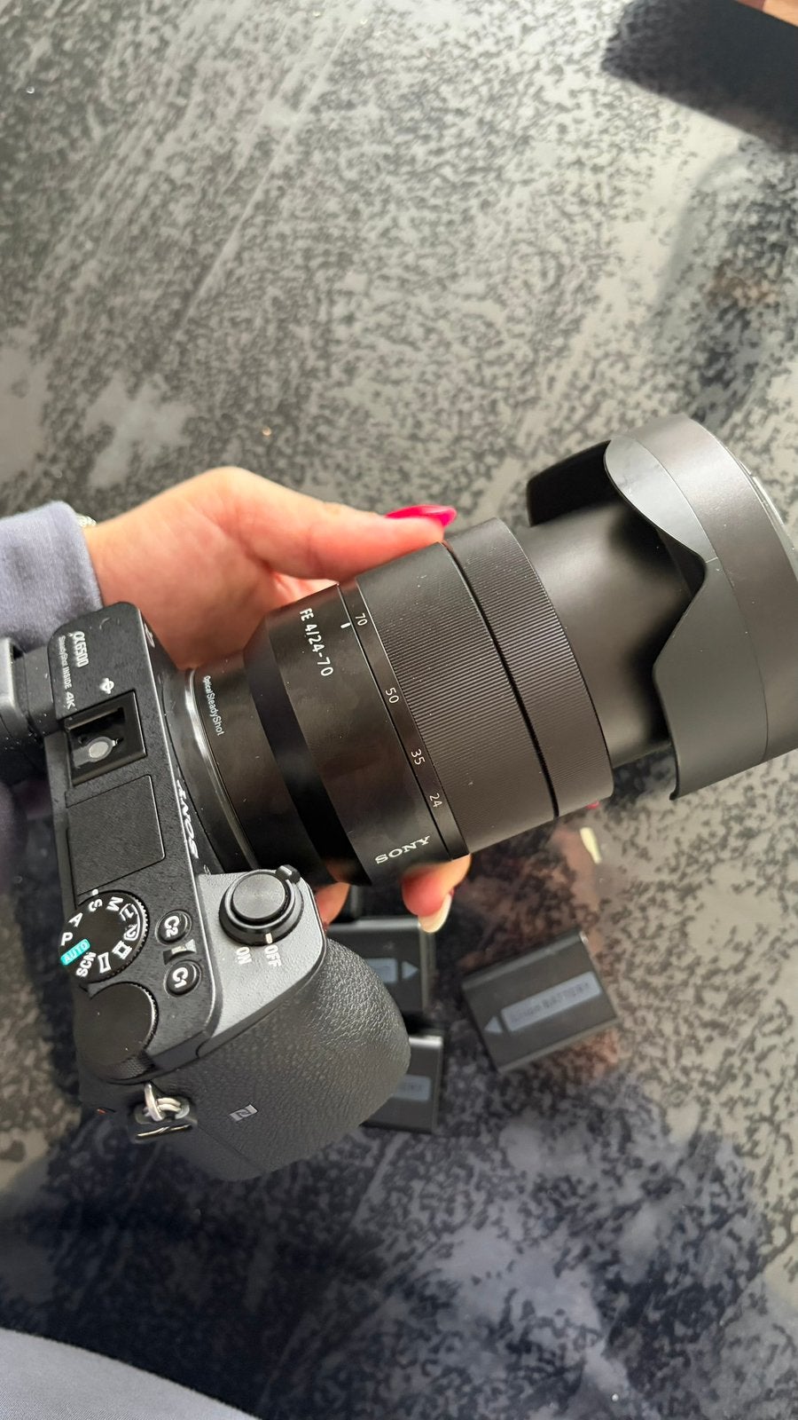 Sony A5600 met 24-70 lens ( weinig kliks! ), Ophalen, Zo goed als nieuw, Sony, 20x of meer