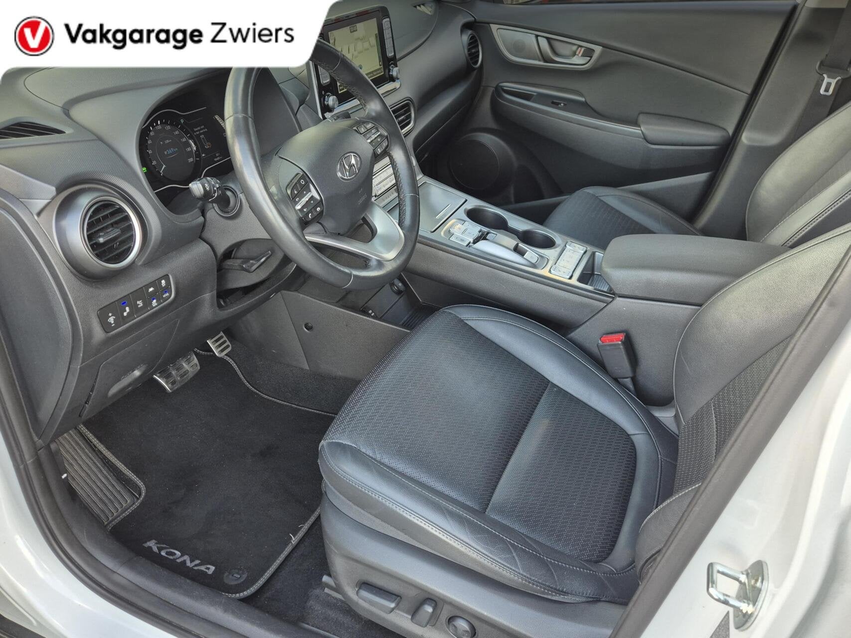 Hyundai Kona EV Premium 64 kWh|SOH 95% |Warmtepomp | Navi| H, Auto's, Gebruikt, Wit, 64 kWh, SUV of Terreinwagen