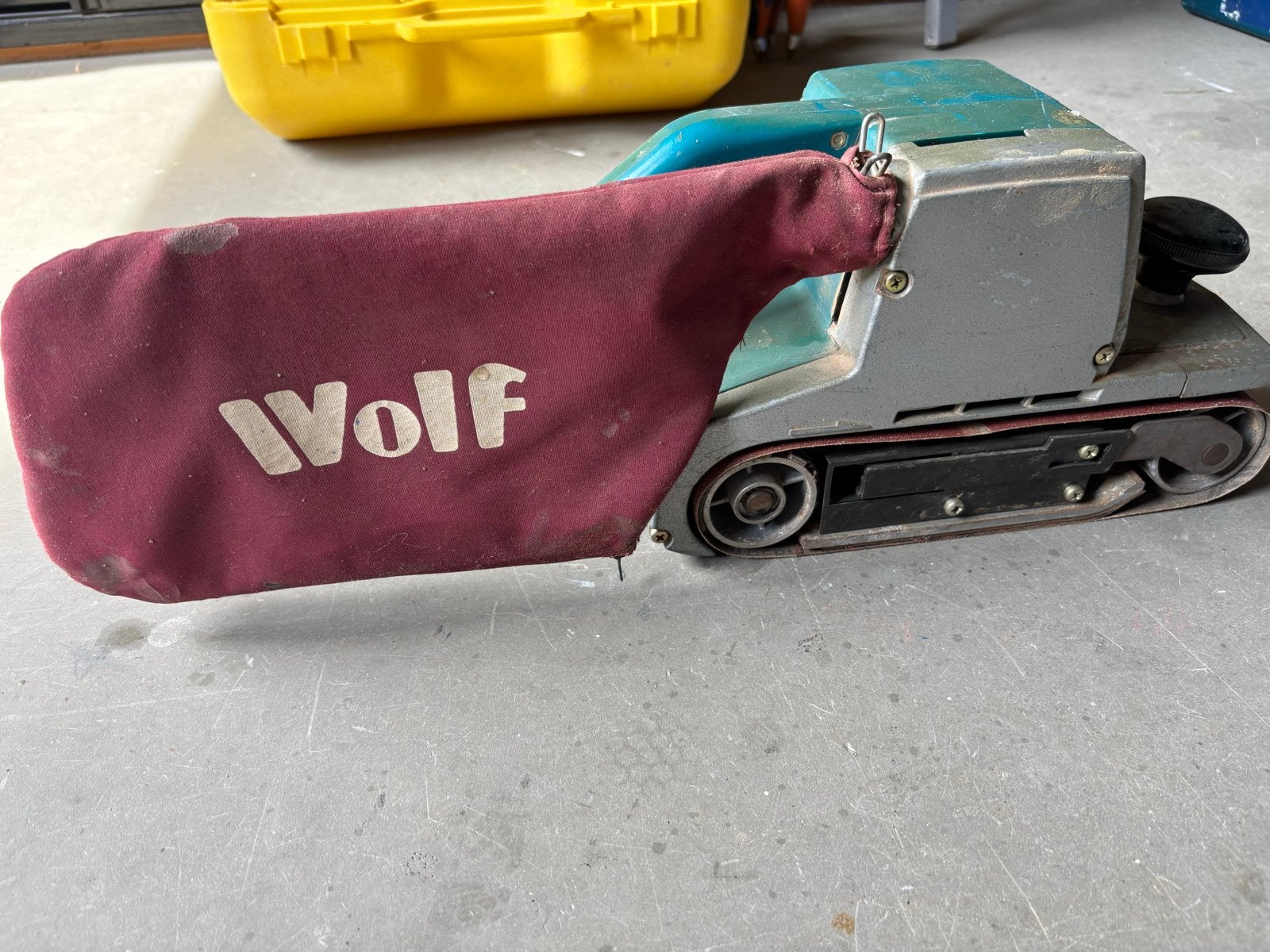 Wolf-makita Bandschuurmachine 1040W, Ophalen, Gebruikt, 600 tot 1200 watt, Bandschuurmachine