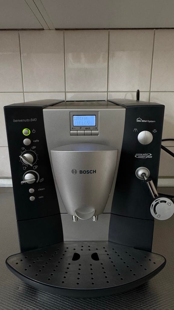Bosch Benvenuto B40 Koffiemachine, Afneembaar waterreservoir, Gebruikt, Koffiemachine, 4 tot 10 kopjes