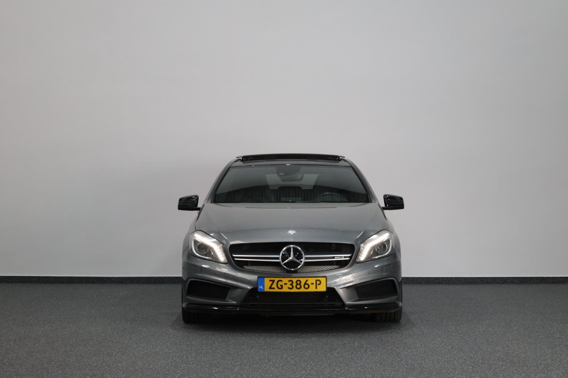 Mercedes-Benz A-klasse AMG 45 4MATIC 361+PK LED/LEER+S.VERWA, Automaat, Gebruikt, Euro 6, 4 cilinders