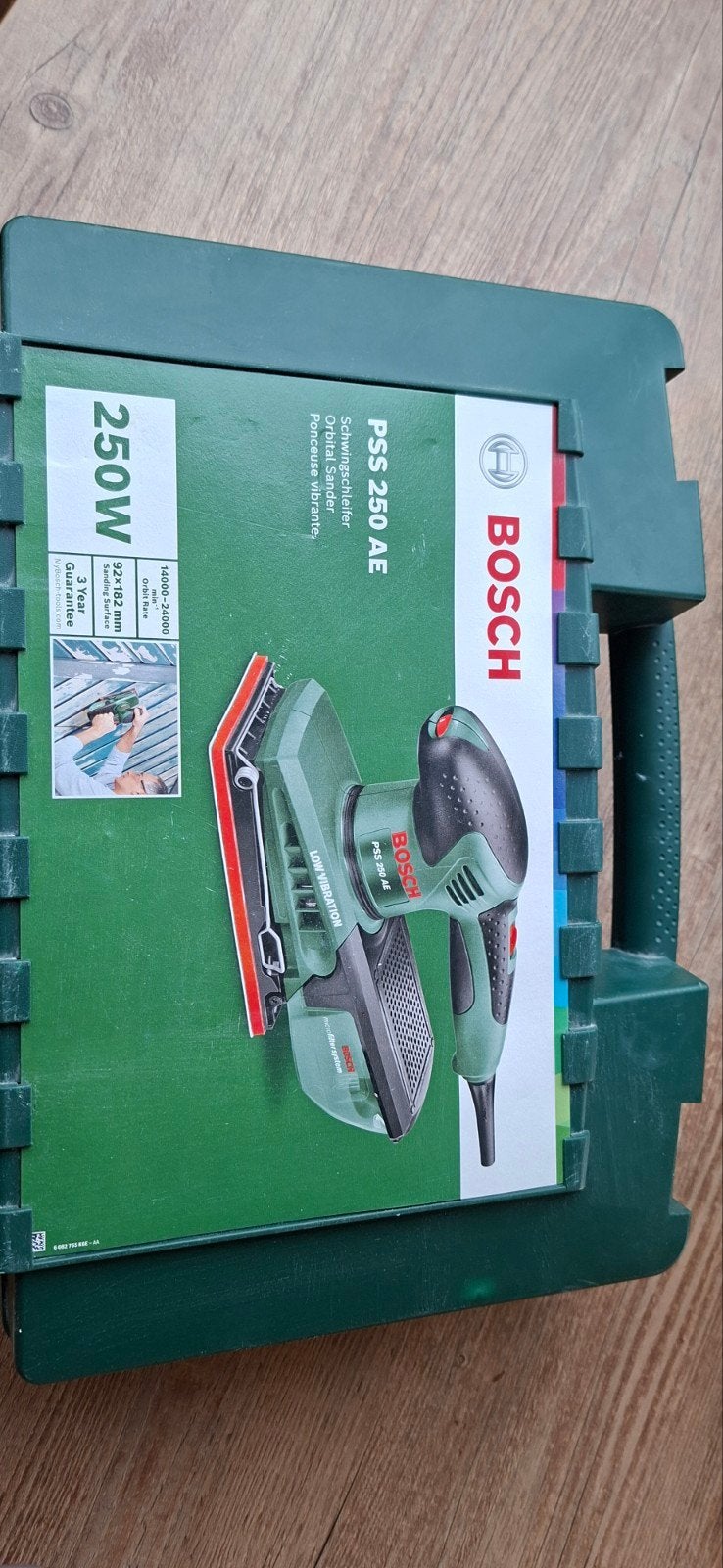 Bosch PSS 250 AE vlakschuurmachine - Zo goed als nieuw, Ophalen of Verzenden, Zo goed als nieuw, Minder dan 600 watt, Vlakschuurmachine