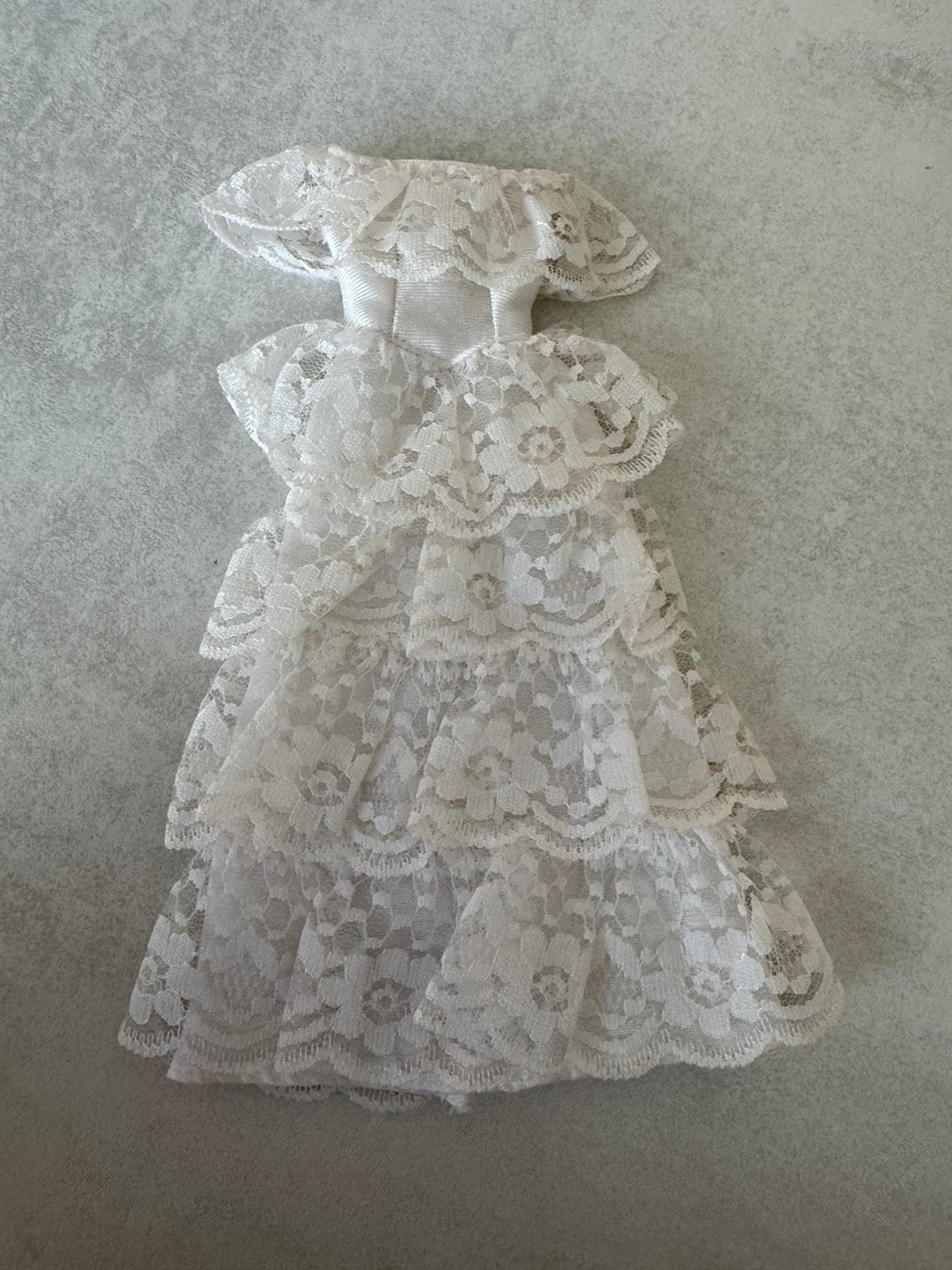 Barbie trouwjurk jaren 90, Ophalen of Verzenden, Gebruikt, Kleertjes