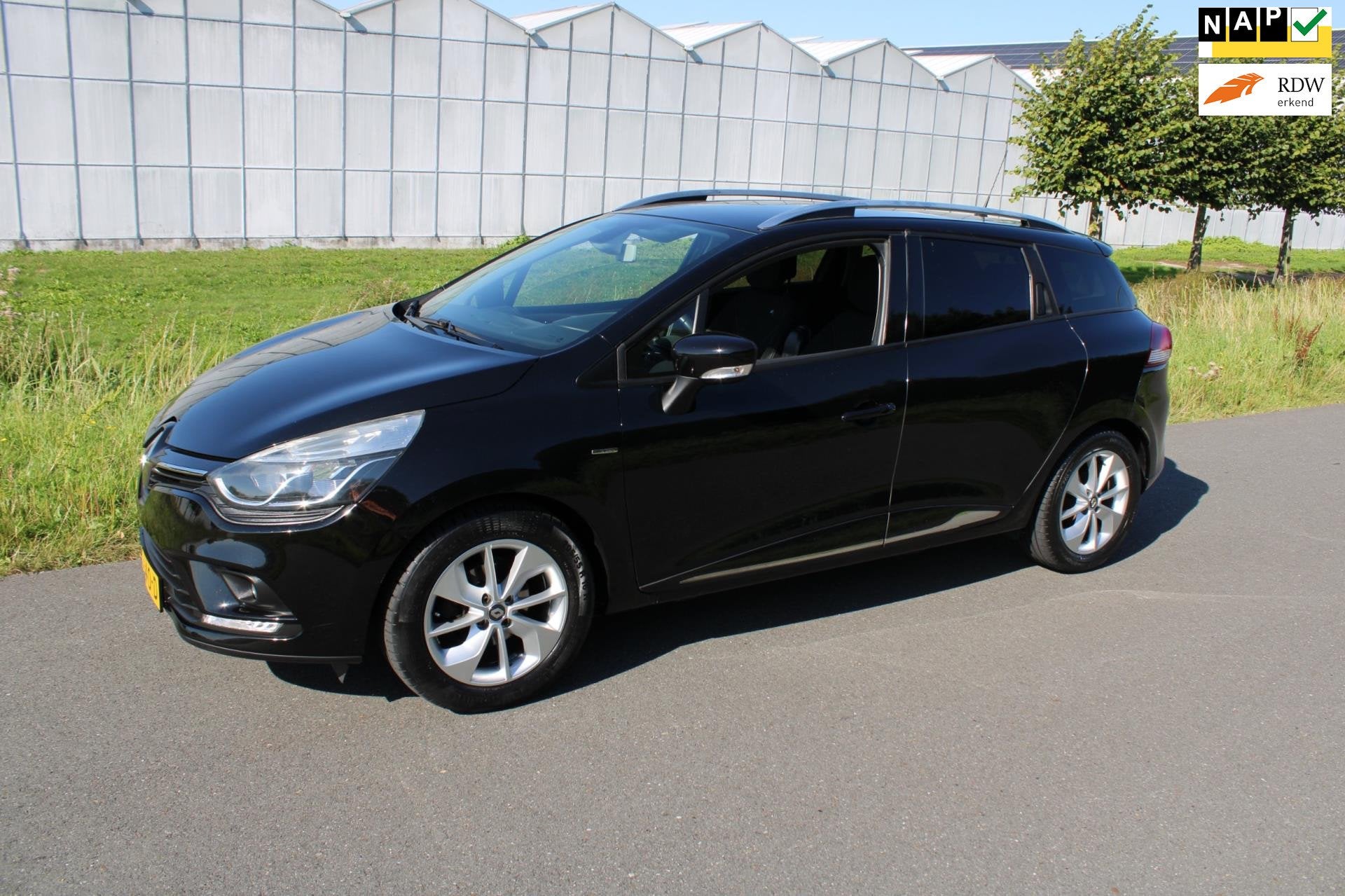 Renault Clio Estate 1.2 TCe Intens Automaat, Auto's, Gebruikt, 4 cilinders, 635 kg, Zwart