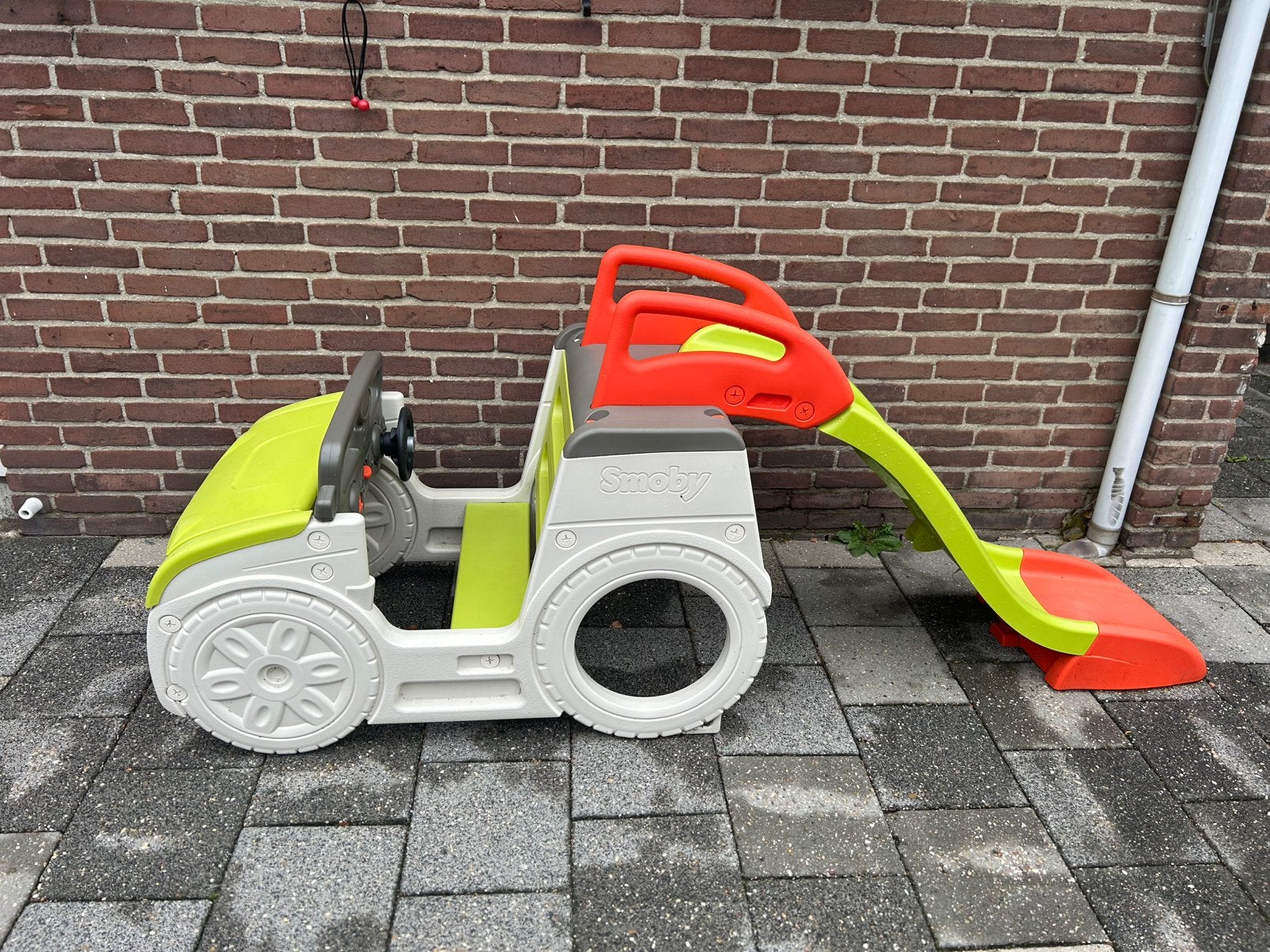 Smoby auto met glijbaan buitenspeelgoed speelgoed, Ophalen, Zo goed als nieuw, Glijbaan