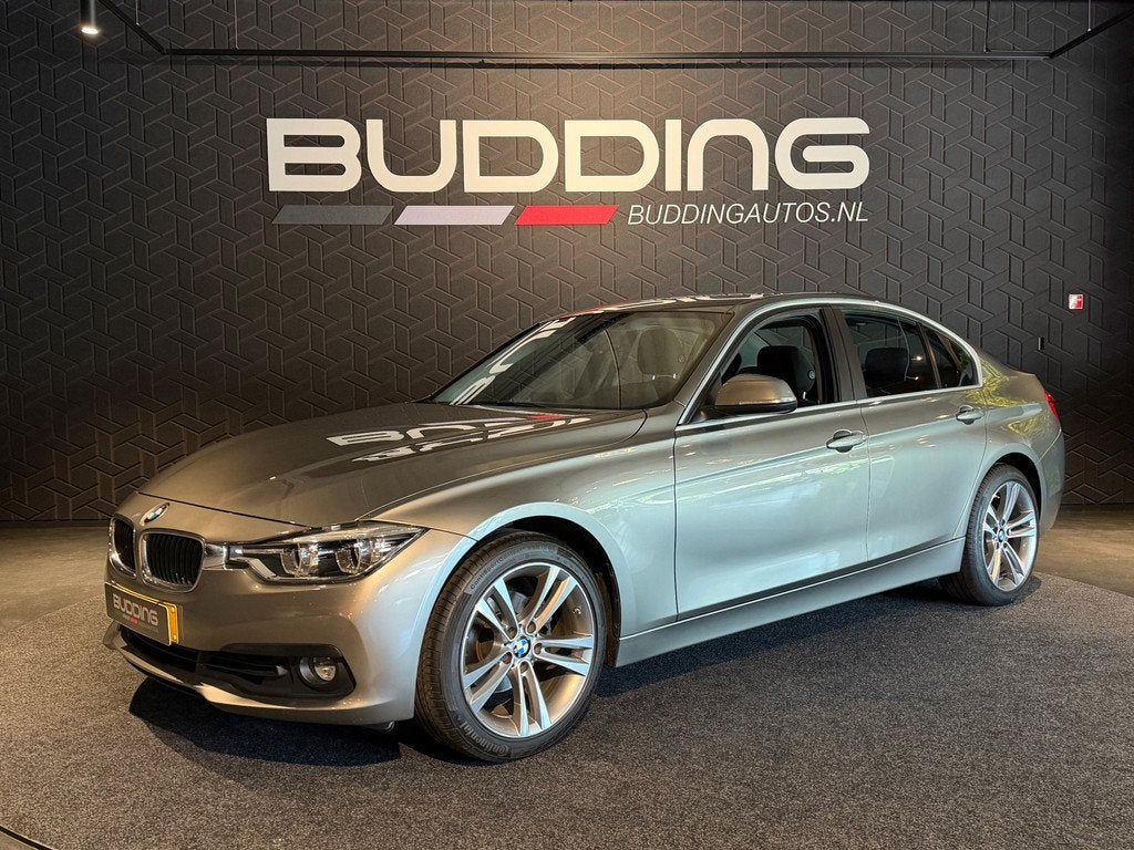 BMW 3 Serie 318i Centennial Exe | Navi | PDC | (bj 2016), Auto's, Automaat, Gebruikt, Euro 6, Origineel Nederlands