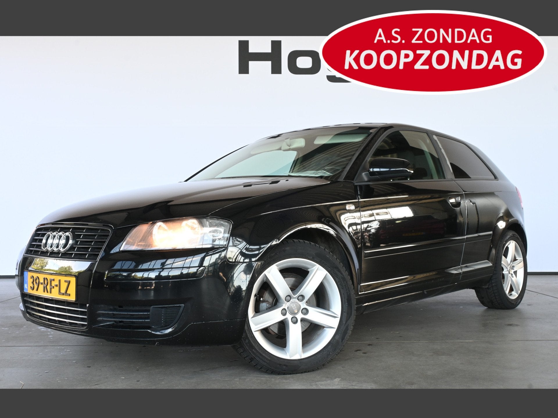 Audi A3 1.6 Attraction Clima Cruise Control Lichtmetaal All, Auto's, Voorwielaandrijving, Stof, Gebruikt, 4 cilinders