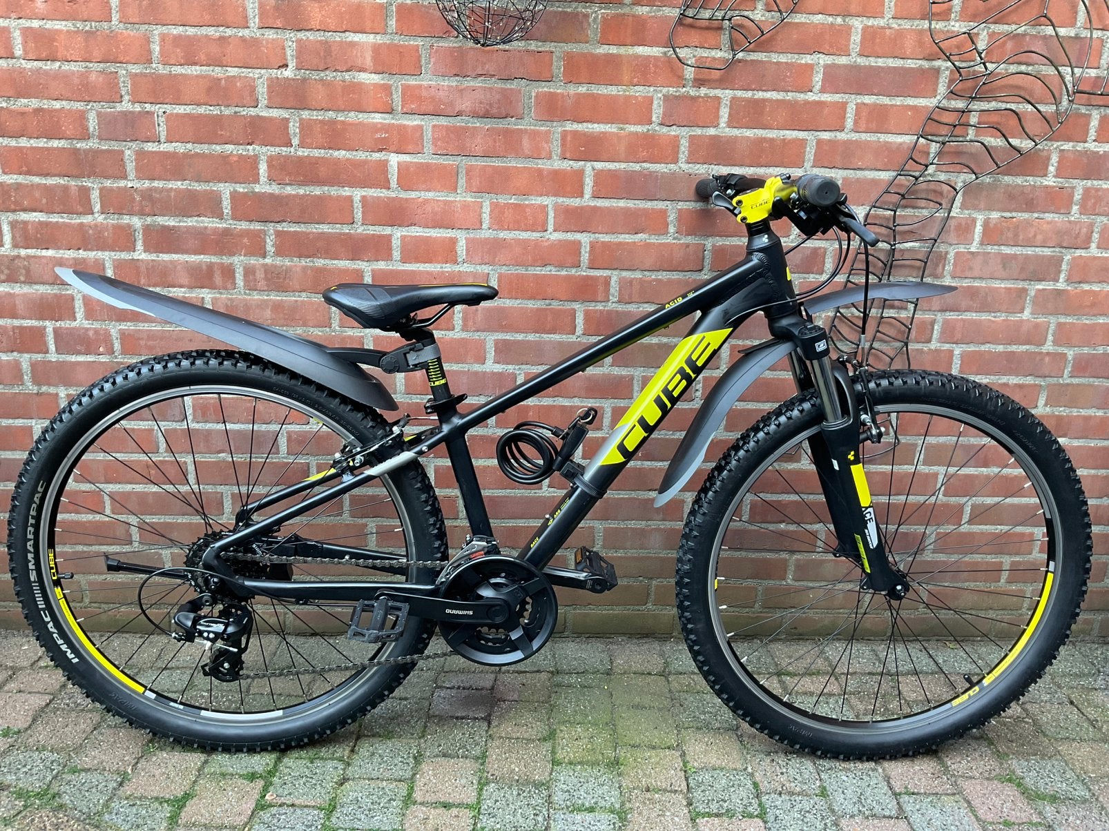 CUBE ACID 260 RACE (24v/13” Frame/26inch wielen J/M), Fietsen en Brommers, Fietsen | Jongens, Velgrem, Versnellingen, Zo goed als nieuw