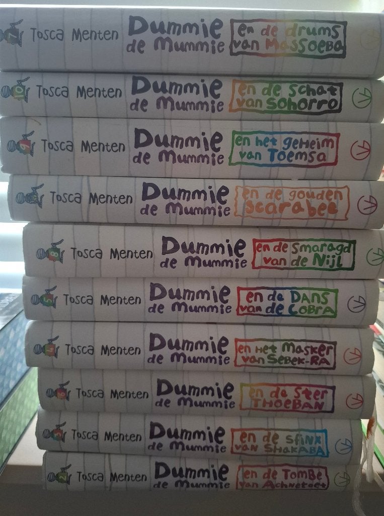 Dummie de Mummie boekenreeks - 10 delen, Gelezen, Ophalen of Verzenden, Fictie, Tosca Menten