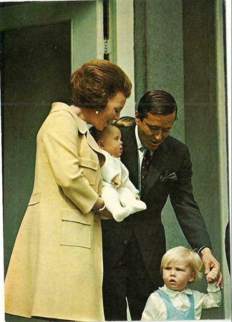 AK Het Prinselijk Gezin, Verzenden, Zo goed als nieuw, Nederland, Kaart, Foto of Prent