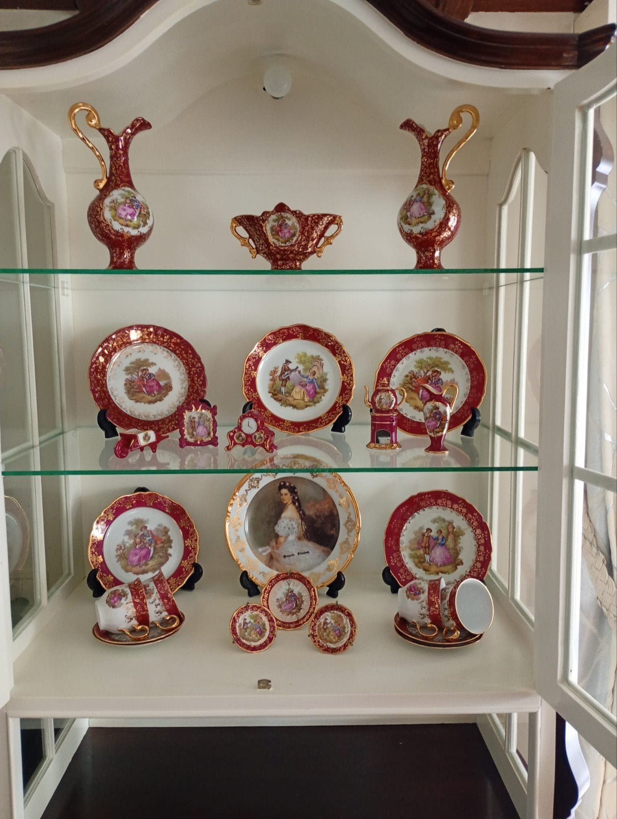 20 delig limoges porseleinen robijnrood servies, Ophalen, 25 tot 50 cm, 200 cm of meer
