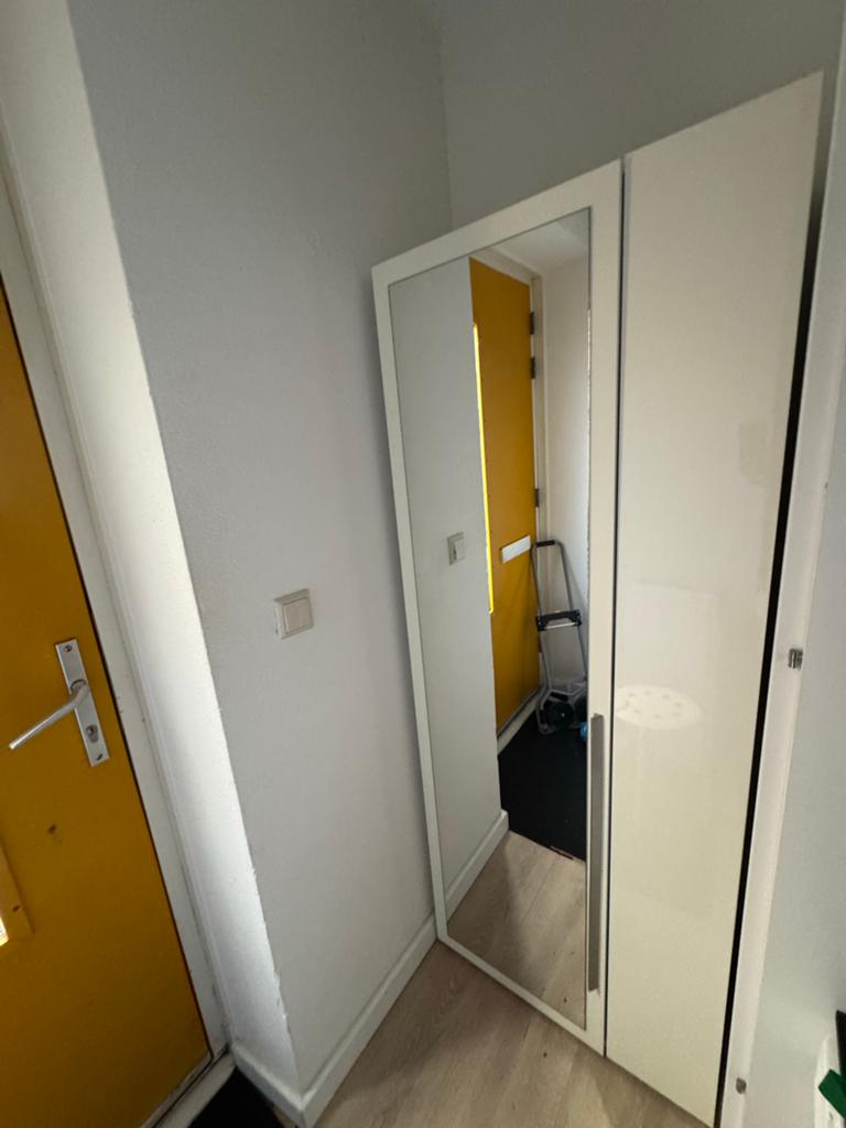 Garderobekast / Halkast met spiegel en hangruimte/Kapstok, Ophalen, Gebruikt, 200 cm of meer