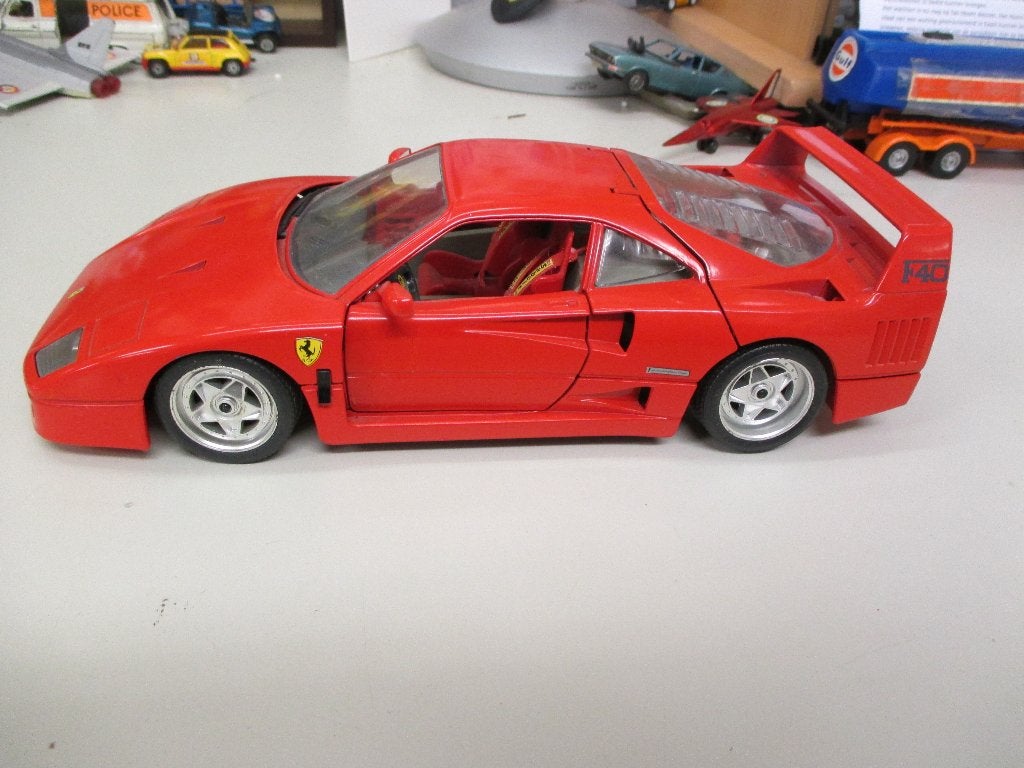 Ferrari F40 modelauto, Ophalen, Zo goed als nieuw, Auto, Bburago