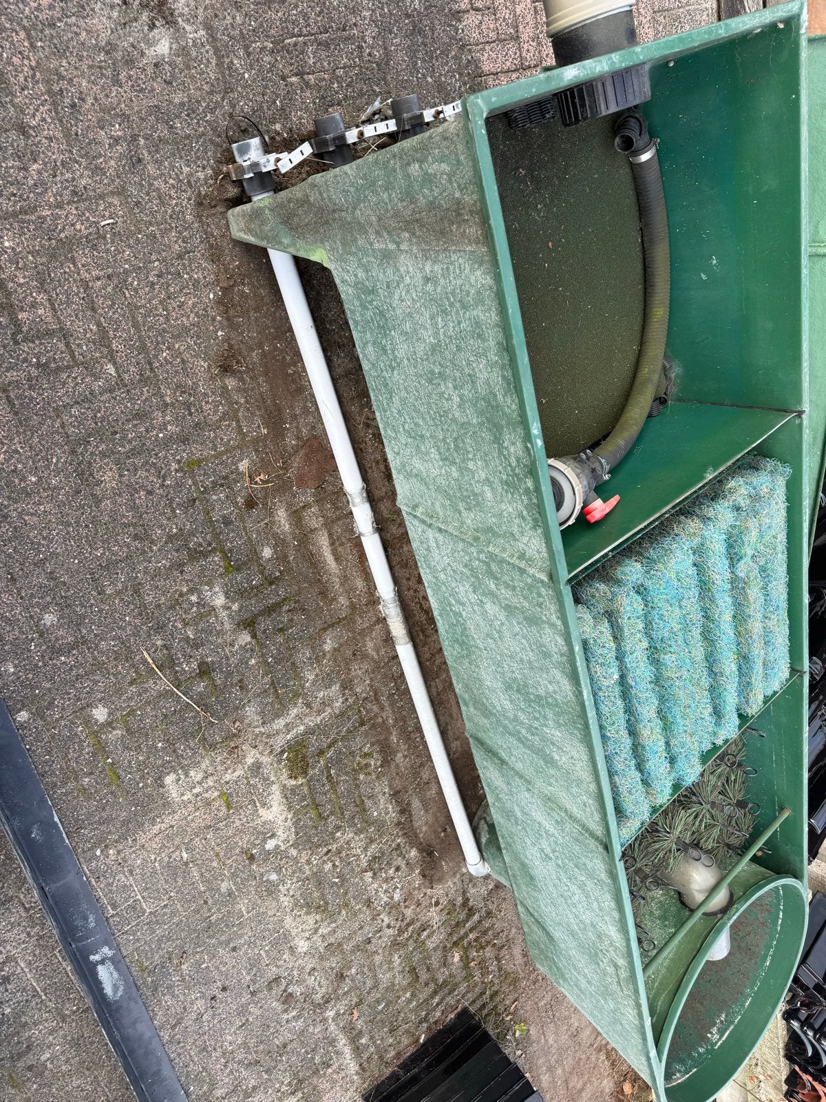 Grote vijverfilter met borstels en matten, Ophalen, Gebruikt, Vijverfilter