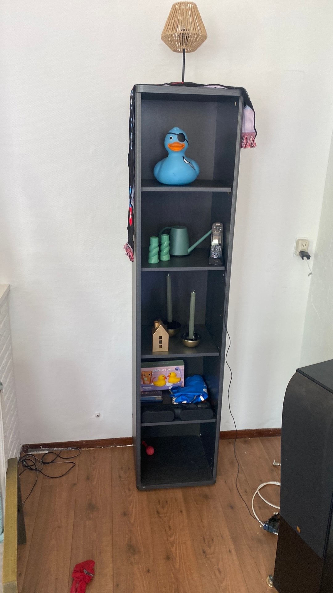 Zwarte kast gratis af te halen, Ophalen, Zo goed als nieuw, 25 tot 50 cm