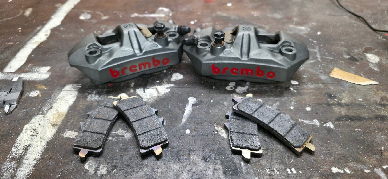 Brembo m4 108mm remklauwen, Motoren, Ophalen of Verzenden