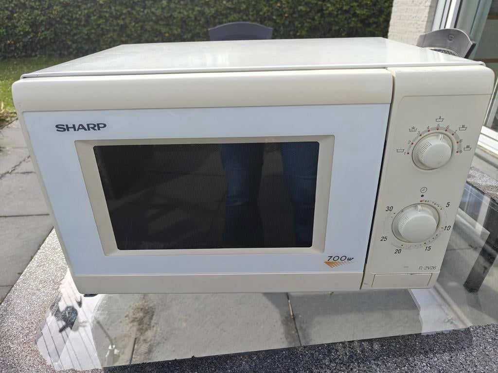 Sharp Magnetron 700W - Wit, Ophalen, Gebruikt, Magnetron, Draaiplateau