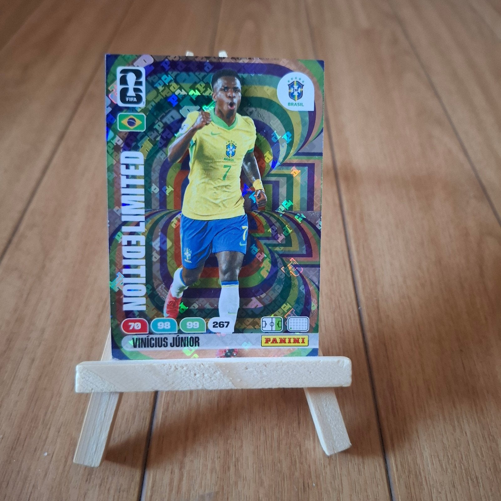 Panini FIFA World Cup 2026 Limited Edition hologram Viní jr, Ophalen of Verzenden, Zo goed als nieuw, Buitenlandse clubs, Spelerskaart