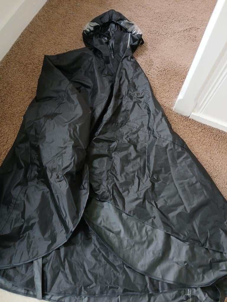 HEMA regenponcho zwart 1x aangehad, Ophalen, Zo goed als nieuw, Regenponcho, Heren
