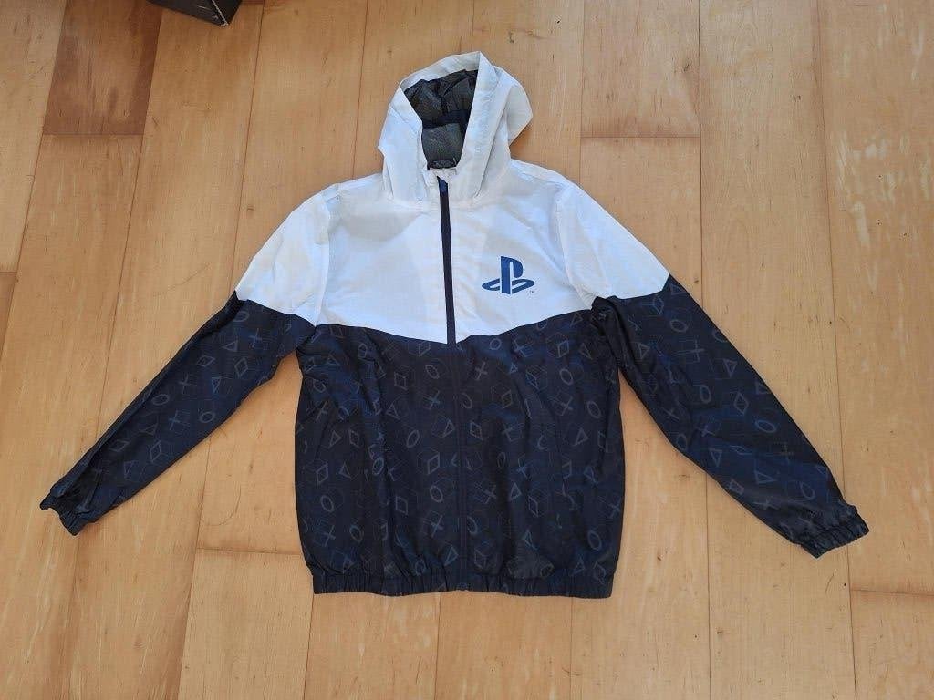 Playstation windjack mt 176, Kinderen en Baby's, Kinderkleding | Maat 176, Ophalen of Verzenden, Zo goed als nieuw, Jas, Playstation