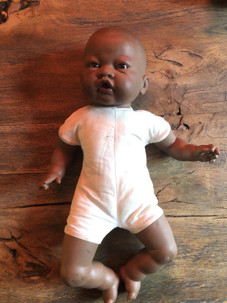 ANTONIO JUAN prachtige babypop getinte/bruine huid, Ophalen of Verzenden, Zo goed als nieuw, Babypop