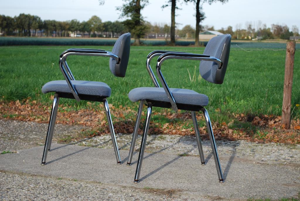 Buisframestoelen Strafor Steelcase, Ophalen, Gebruikt, Twee, Stof