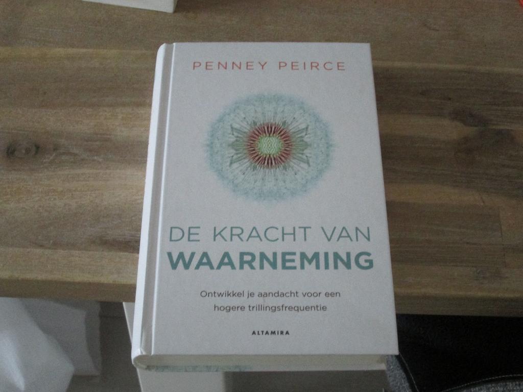 Penney Peirce de kracht van waarneming, Ophalen of Verzenden, Zo goed als nieuw, Overige onderwerpen, Achtergrond en Informatie