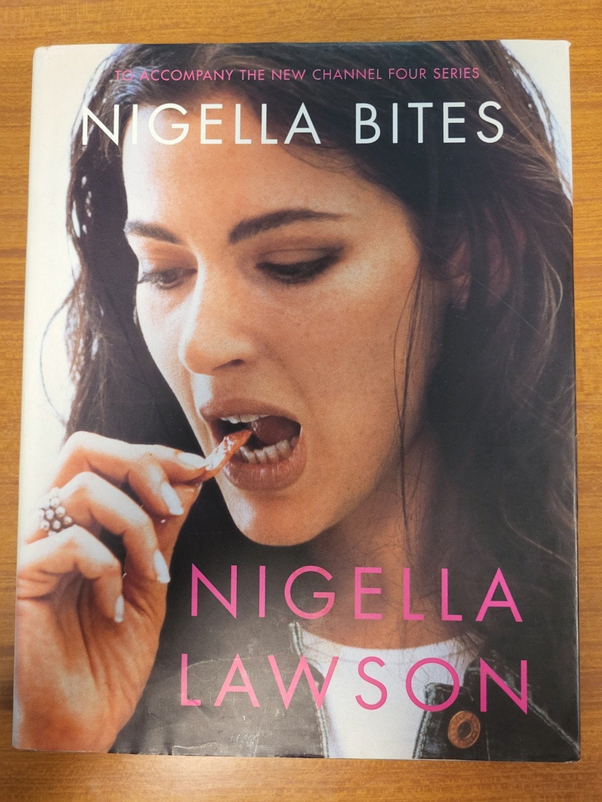 Nigella Bites - Nigella Lawson (Engelstalig), Boeken, Gelezen, Hoofdgerechten, Ophalen of Verzenden, Nigella Lawson