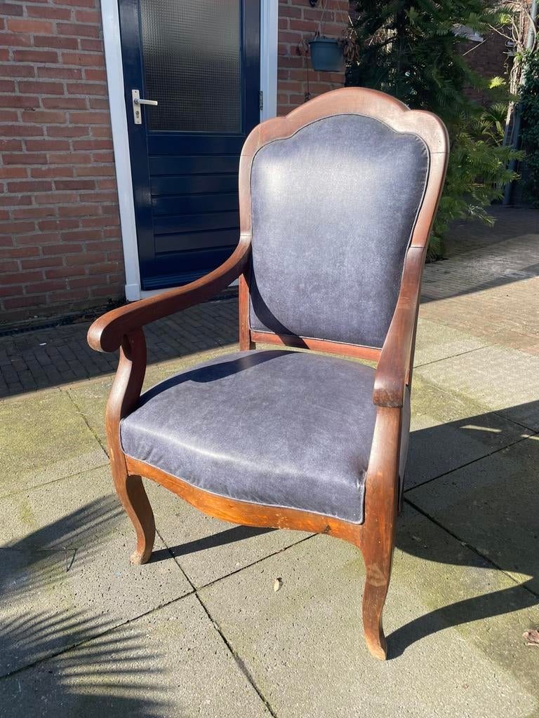 Brocante stoel met houten frame, Ophalen