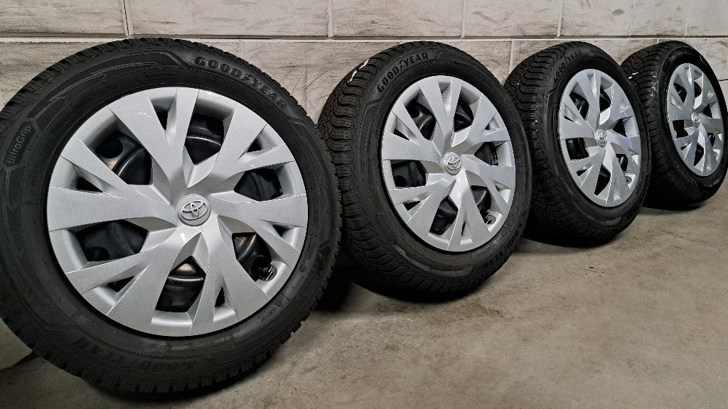 ZGAN Winterbanden Yaris Swift Baleno Mazda 2 i20 175/65/15, Auto-onderdelen, Banden en Velgen, Gebruikt, 15 inch, 175 mm, Banden en Velgen
