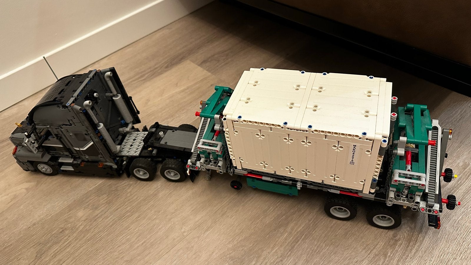 Lego Technic Mack Anthem 42078 - Compleet met doos, Ophalen of Verzenden, Gebruikt