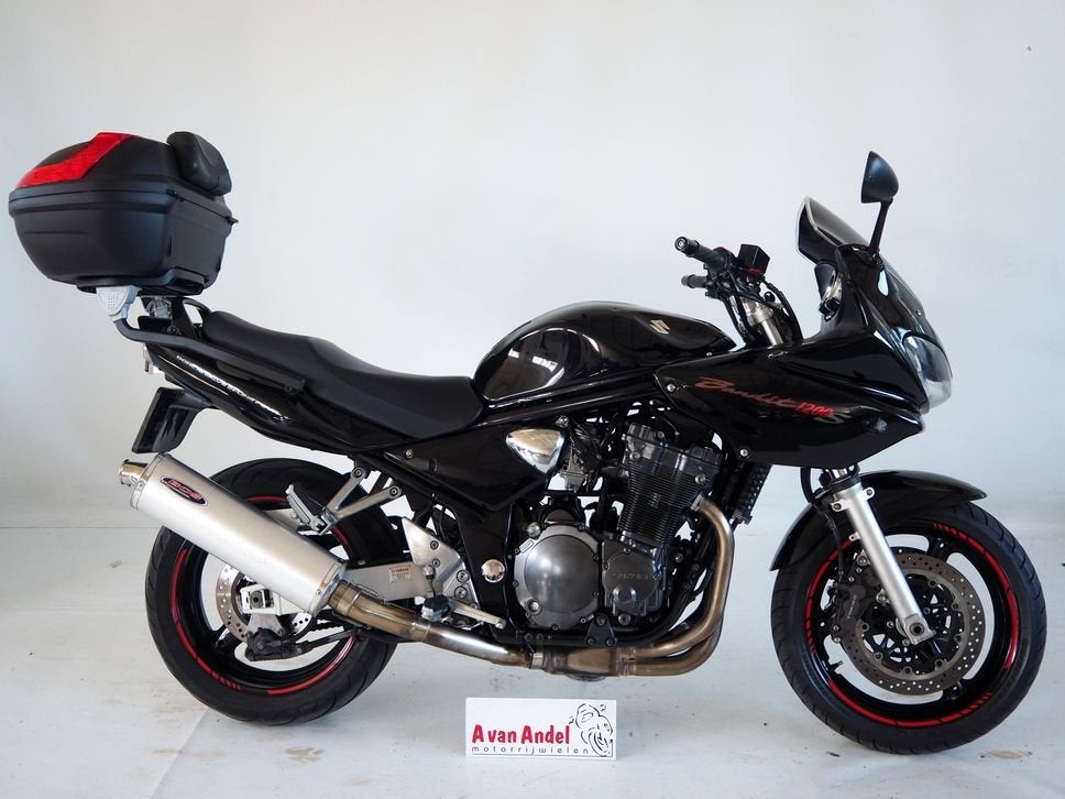 SUZUKI GSF 1200 S BANDIT (bj 2005) 57,356 km, SUZUKI, 4 cilinders, Motorrijbewijs A, Bedrijf