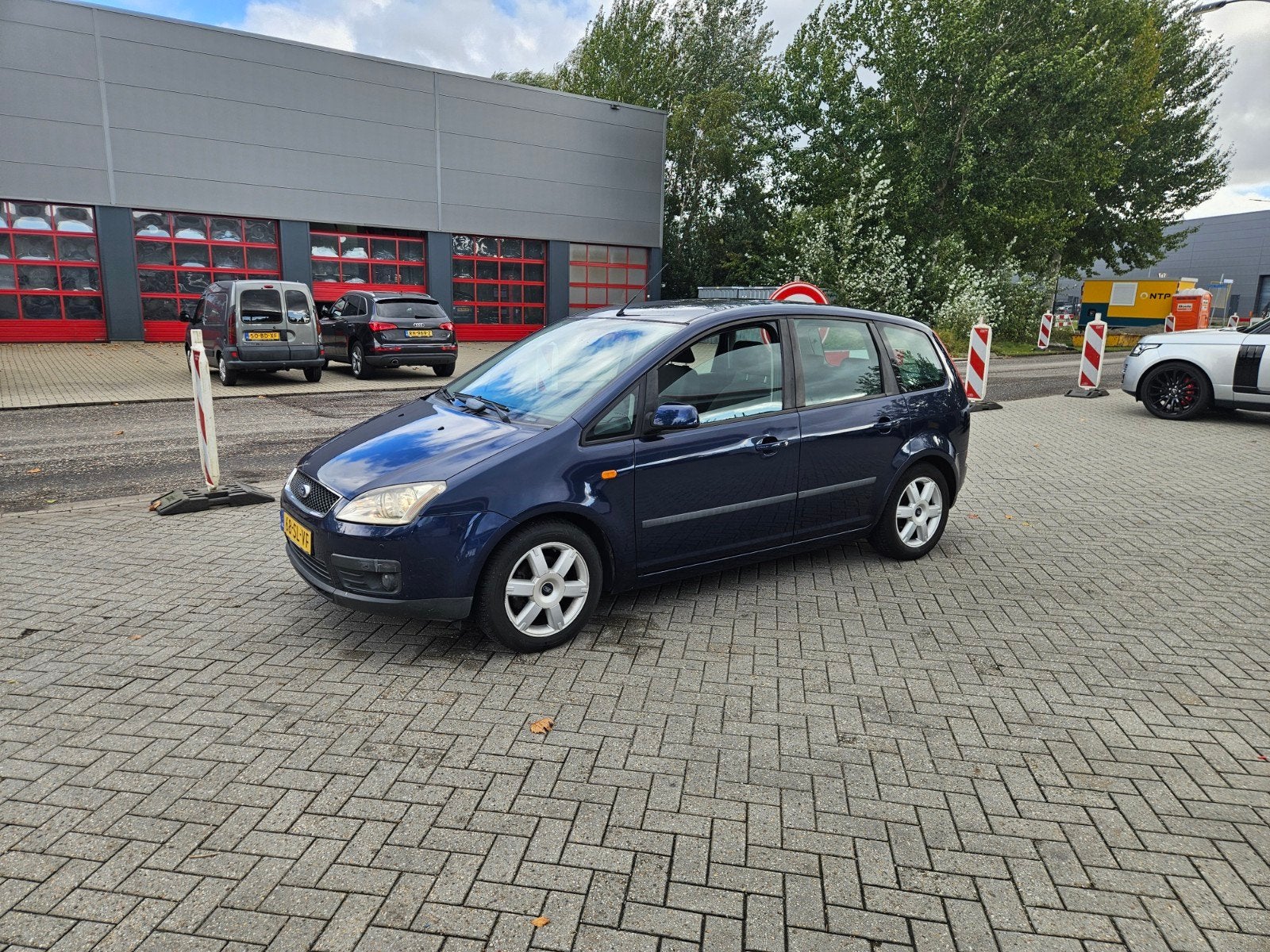 Ford C-Max 1.8 92KW 2006 Blauw nieuwe APK trekhaak, Auto's, Voorwielaandrijving, 4 cilinders, Blauw, 1200 kg